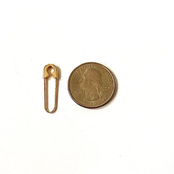 14k Real Gold Safety Pin earrings | Solid Gold Safety Pin Earrings | Minimal | - Picture 3 of 6